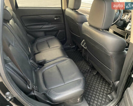 Черный Мицубиси Аутлендер, объемом двигателя 2.36 л и пробегом 39 тыс. км за 22800 $, фото 13 на Automoto.ua