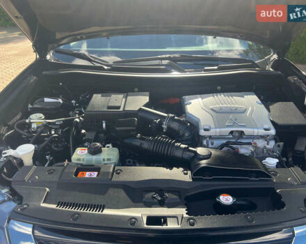 Чорний Міцубісі Аутлендер, об'ємом двигуна 2.36 л та пробігом 174 тис. км за 27800 $, фото 46 на Automoto.ua