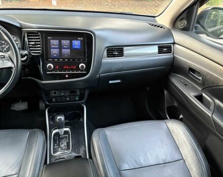 Чорний Міцубісі Аутлендер, об'ємом двигуна 2.4 л та пробігом 32 тис. км за 8000 $, фото 10 на Automoto.ua