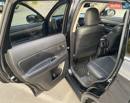 Черный Мицубиси Аутлендер, объемом двигателя 2.36 л и пробегом 39 тыс. км за 22800 $, фото 10 на Automoto.ua