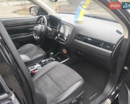 Черный Мицубиси Аутлендер, объемом двигателя 2.4 л и пробегом 81 тыс. км за 20900 $, фото 8 на Automoto.ua