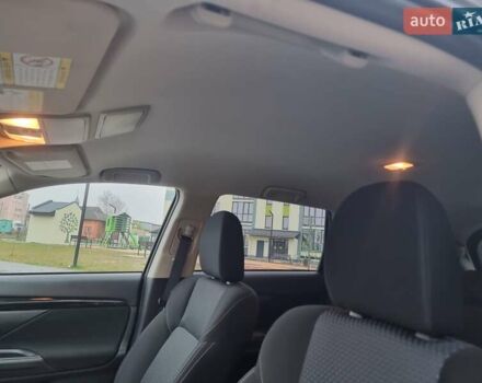 Черный Мицубиси Аутлендер, объемом двигателя 2.36 л и пробегом 127 тыс. км за 20800 $, фото 34 на Automoto.ua