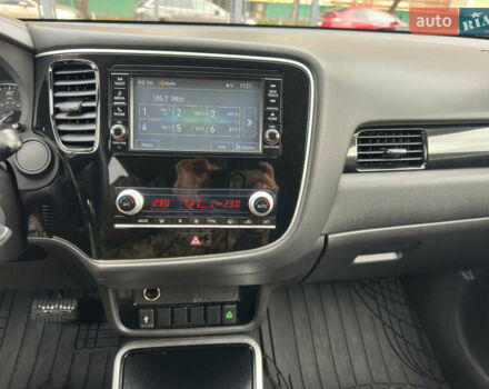 Черный Мицубиси Аутлендер, объемом двигателя 2.4 л и пробегом 44 тыс. км за 18700 $, фото 16 на Automoto.ua