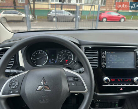 Черный Мицубиси Аутлендер, объемом двигателя 2.4 л и пробегом 44 тыс. км за 18700 $, фото 15 на Automoto.ua