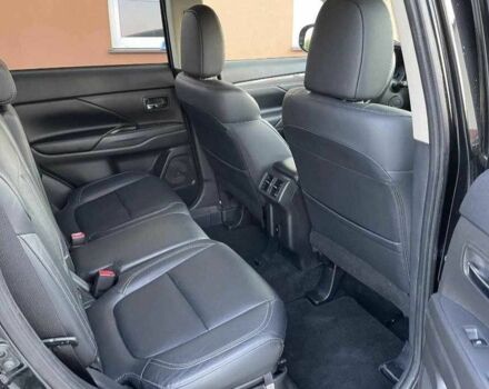 Черный Мицубиси Аутлендер, объемом двигателя 2.4 л и пробегом 1 тыс. км за 14400 $, фото 17 на Automoto.ua