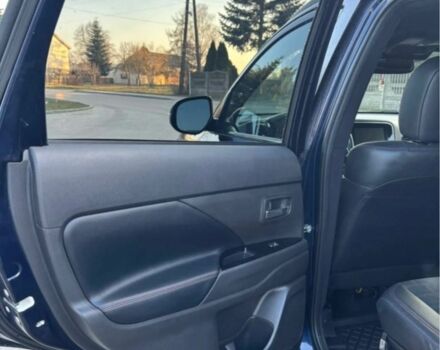 Черный Мицубиси Аутлендер, объемом двигателя 2.4 л и пробегом 38 тыс. км за 14000 $, фото 5 на Automoto.ua