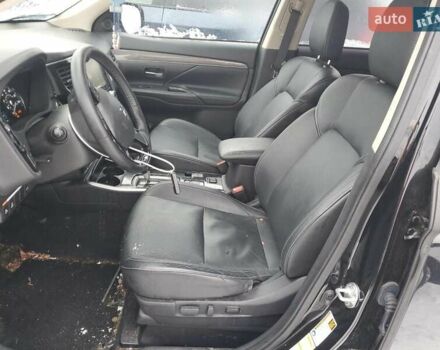 Черный Мицубиси Аутлендер, объемом двигателя 2.36 л и пробегом 84 тыс. км за 3000 $, фото 6 на Automoto.ua