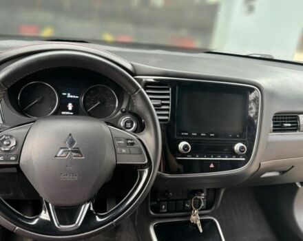 Черный Мицубиси Аутлендер, объемом двигателя 2.4 л и пробегом 38 тыс. км за 14000 $, фото 11 на Automoto.ua