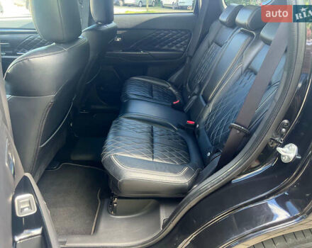 Чорний Міцубісі Аутлендер, об'ємом двигуна 2.36 л та пробігом 174 тис. км за 27800 $, фото 28 на Automoto.ua