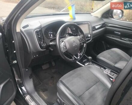 Черный Мицубиси Аутлендер, объемом двигателя 2.4 л и пробегом 81 тыс. км за 20900 $, фото 6 на Automoto.ua