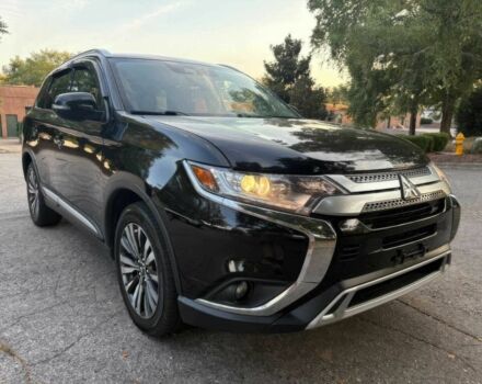 Чорний Міцубісі Аутлендер, об'ємом двигуна 2.4 л та пробігом 32 тис. км за 11800 $, фото 2 на Automoto.ua