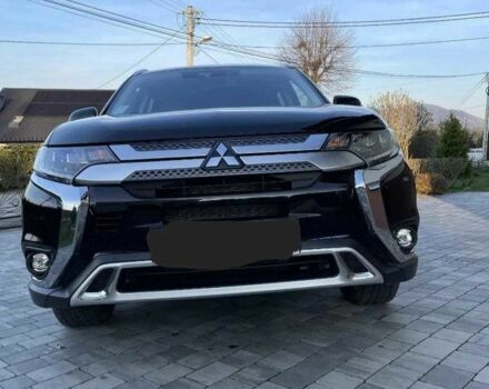 Черный Мицубиси Аутлендер, объемом двигателя 2.4 л и пробегом 1 тыс. км за 14400 $, фото 7 на Automoto.ua