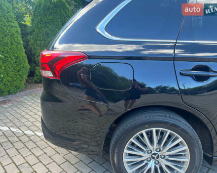 Чорний Міцубісі Аутлендер, об'ємом двигуна 2.36 л та пробігом 174 тис. км за 27800 $, фото 17 на Automoto.ua