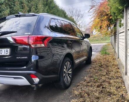 Черный Мицубиси Аутлендер, объемом двигателя 2.36 л и пробегом 50 тыс. км за 21000 $, фото 7 на Automoto.ua