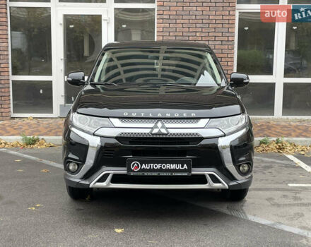 Мицубиси Аутлендер 2021 в Киеве на Automoto.ua Черный Мицубиси Аутлендер, объемом двигателя 2 л и пробегом 111 тыс. км за 18490 $, фото 3 на Automoto.ua