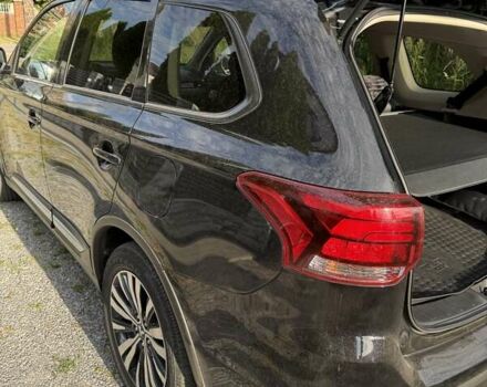 Мицубиси Аутлендер 2021 в Львове на Automoto.ua Черный Мицубиси Аутлендер, объемом двигателя 2.36 л и пробегом 31 тыс. км за 26600 $, фото 14 на Automoto.ua