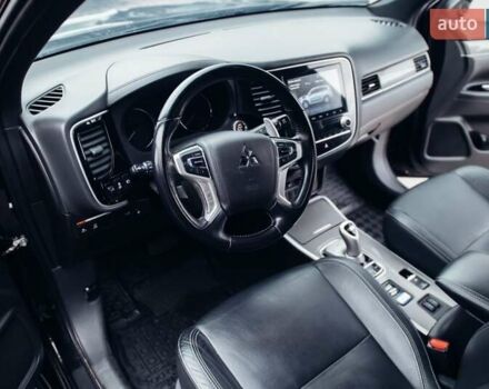 Черный Мицубиси Аутлендер, объемом двигателя 2.36 л и пробегом 110 тыс. км за 28900 $, фото 15 на Automoto.ua