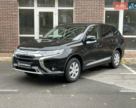 Мицубиси Аутлендер 2021 в Киеве на Automoto.ua Черный Мицубиси Аутлендер, объемом двигателя 2 л и пробегом 111 тыс. км за 18490 $, фото 4 на Automoto.ua