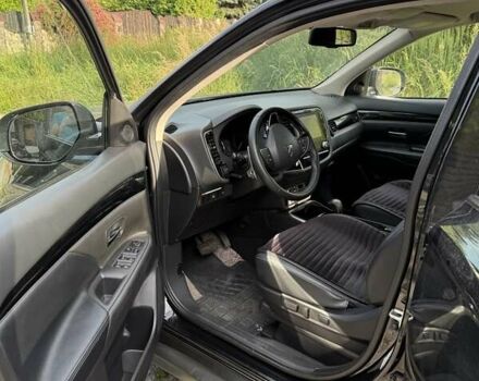 Мицубиси Аутлендер 2021 в Львове на Automoto.ua Черный Мицубиси Аутлендер, объемом двигателя 2.36 л и пробегом 31 тыс. км за 26600 $, фото 4 на Automoto.ua