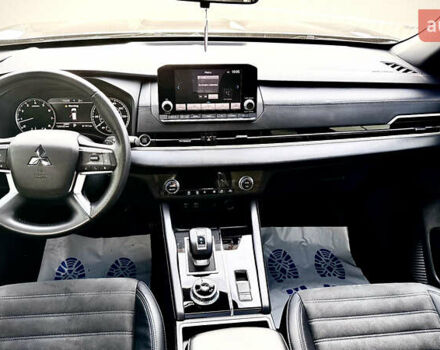 Чорний Міцубісі Аутлендер, об'ємом двигуна 2.49 л та пробігом 120 тис. км за 28500 $, фото 8 на Automoto.ua