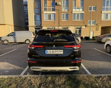 Черный Мицубиси Аутлендер, объемом двигателя 2.5 л и пробегом 121 тыс. км за 22600 $, фото 3 на Automoto.ua