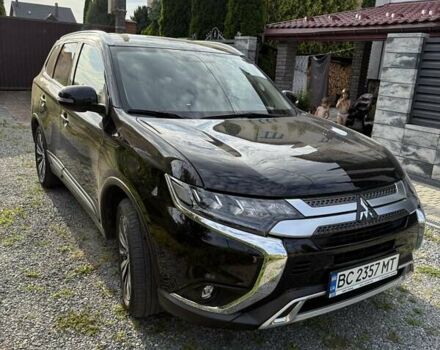 Мицубиси Аутлендер 2021 в Львове на Automoto.ua Черный Мицубиси Аутлендер, объемом двигателя 2.36 л и пробегом 31 тыс. км за 26600 $, фото 10 на Automoto.ua