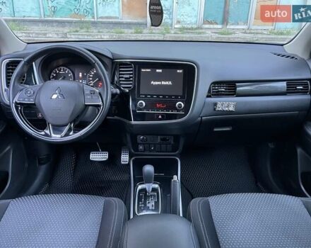Мицубиси Аутлендер 2021 в Киеве на Automoto.ua Черный Мицубиси Аутлендер, объемом двигателя 2 л и пробегом 111 тыс. км за 18490 $, фото 15 на Automoto.ua
