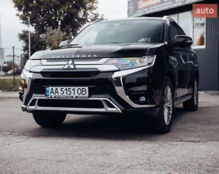 Черный Мицубиси Аутлендер, объемом двигателя 2.36 л и пробегом 110 тыс. км за 28900 $, фото 6 на Automoto.ua