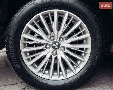 Черный Мицубиси Аутлендер, объемом двигателя 2.36 л и пробегом 110 тыс. км за 28900 $, фото 2 на Automoto.ua