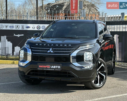 Черный Мицубиси Аутлендер, объемом двигателя 2.5 л и пробегом 50 тыс. км за 26900 $, фото 3 на Automoto.ua