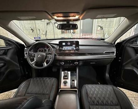 Черный Мицубиси Аутлендер, объемом двигателя 2.5 л и пробегом 64 тыс. км за 25600 $, фото 12 на Automoto.ua