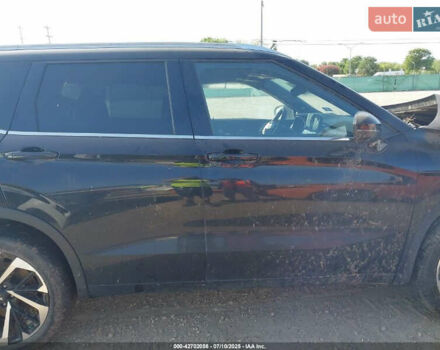 Черный Мицубиси Аутлендер, объемом двигателя 2.5 л и пробегом 50 тыс. км за 12300 $, фото 3 на Automoto.ua