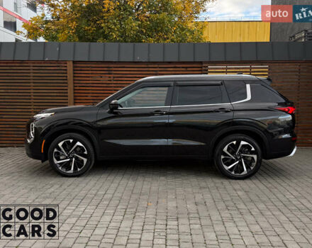 Чорний Міцубісі Аутлендер, об'ємом двигуна 2.49 л та пробігом 8 тис. км за 32000 $, фото 3 на Automoto.ua