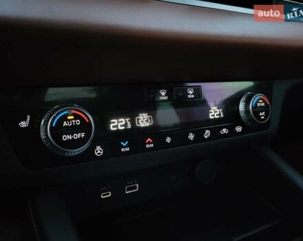 Мицубиси Аутлендер 2022 в Львове на Automoto.ua Черный Мицубиси Аутлендер, объемом двигателя 2.36 л и пробегом 120 тыс. км за 37500 $, фото 22 на Automoto.ua