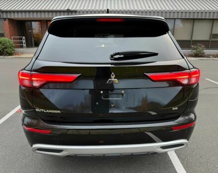 Черный Мицубиси Аутлендер, объемом двигателя 2.5 л и пробегом 13 тыс. км за 12000 $, фото 5 на Automoto.ua