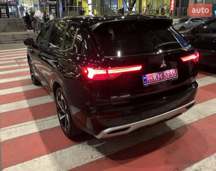 Черный Мицубиси Аутлендер, объемом двигателя 2.49 л и пробегом 70 тыс. км за 21000 $, фото 4 на Automoto.ua