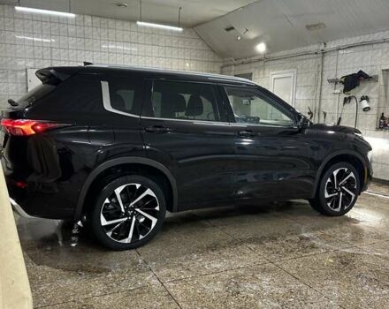 Черный Мицубиси Аутлендер, объемом двигателя 2.5 л и пробегом 64 тыс. км за 25600 $, фото 3 на Automoto.ua