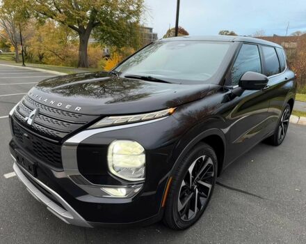 Черный Мицубиси Аутлендер, объемом двигателя 2.5 л и пробегом 13 тыс. км за 12000 $, фото 2 на Automoto.ua