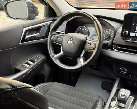 Чорний Міцубісі Аутлендер, об'ємом двигуна 2.49 л та пробігом 8 тис. км за 32000 $, фото 28 на Automoto.ua