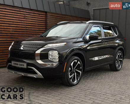 Чорний Міцубісі Аутлендер, об'ємом двигуна 2.49 л та пробігом 8 тис. км за 32000 $, фото 2 на Automoto.ua