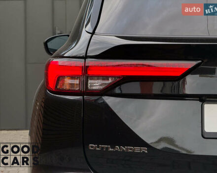 Чорний Міцубісі Аутлендер, об'ємом двигуна 2.49 л та пробігом 8 тис. км за 32000 $, фото 10 на Automoto.ua