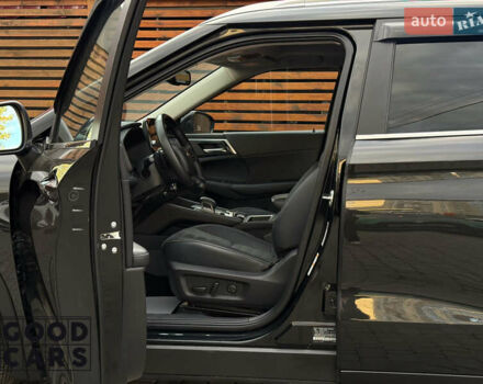 Чорний Міцубісі Аутлендер, об'ємом двигуна 2.49 л та пробігом 8 тис. км за 32000 $, фото 18 на Automoto.ua