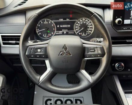 Чорний Міцубісі Аутлендер, об'ємом двигуна 2.49 л та пробігом 8 тис. км за 32000 $, фото 25 на Automoto.ua