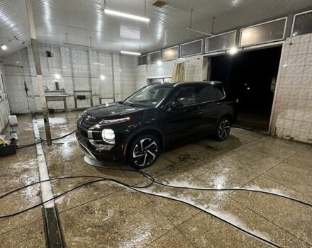 Черный Мицубиси Аутлендер, объемом двигателя 2.5 л и пробегом 64 тыс. км за 25600 $, фото 2 на Automoto.ua