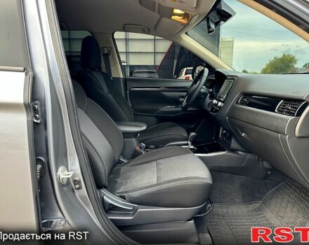 Чорний Міцубісі Аутлендер, об'ємом двигуна 2.5 л та пробігом 132 тис. км за 18140 $, фото 11 на Automoto.ua