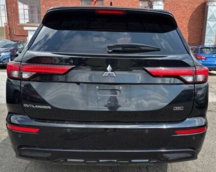 Черный Мицубиси Аутлендер, объемом двигателя 2.5 л и пробегом 23 тыс. км за 28500 $, фото 6 на Automoto.ua