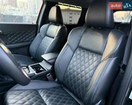 Черный Мицубиси Аутлендер, объемом двигателя 2.36 л и пробегом 37 тыс. км за 37000 $, фото 69 на Automoto.ua