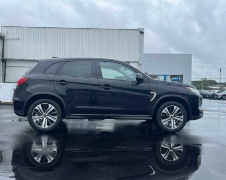 Черный Мицубиси Аутлендер, объемом двигателя 2 л и пробегом 17 тыс. км за 8800 $, фото 5 на Automoto.ua