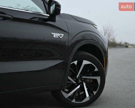 Черный Мицубиси Аутлендер, объемом двигателя 2.36 л и пробегом 20 тыс. км за 37400 $, фото 20 на Automoto.ua