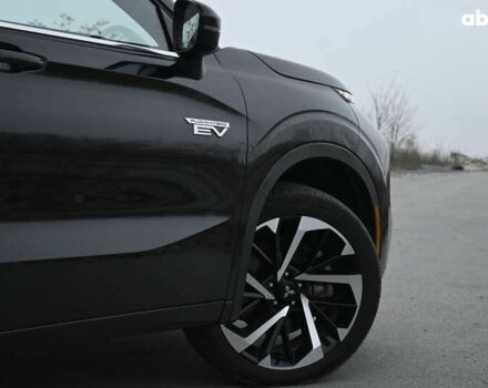 Черный Мицубиси Аутлендер, объемом двигателя 2.4 л и пробегом 20 тыс. км за 38000 $, фото 14 на Automoto.ua